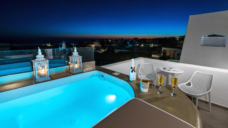 White Harmony Suites - Oda