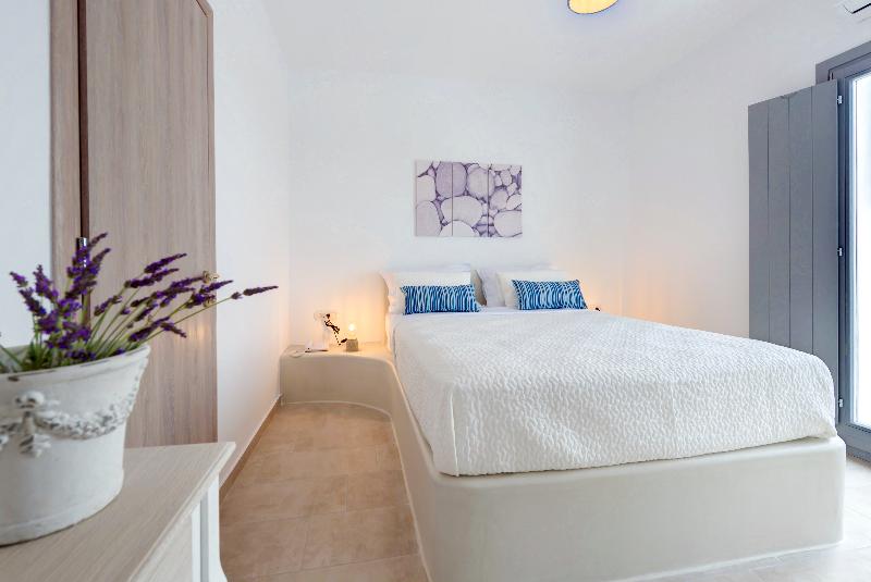 White Harmony Suites - Oda