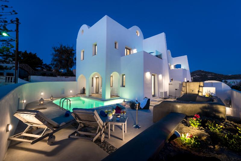 White Harmony Suites - Oda
