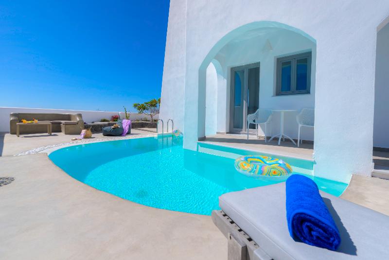 White Harmony Suites - Oda