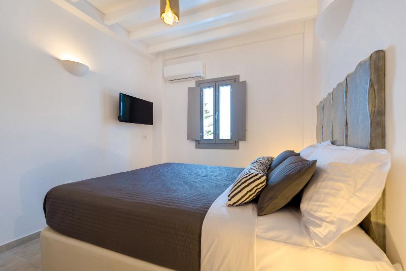 White Harmony Suites - Oda