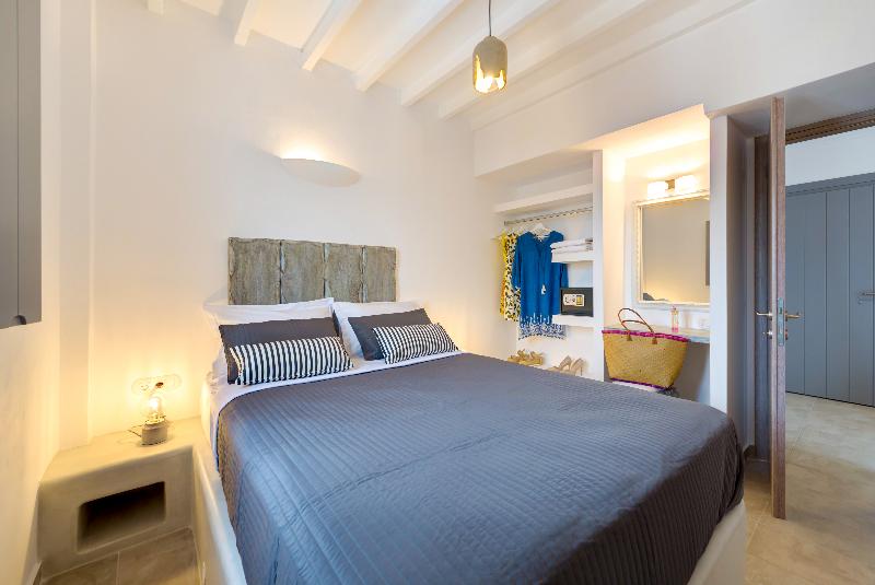 White Harmony Suites - Oda