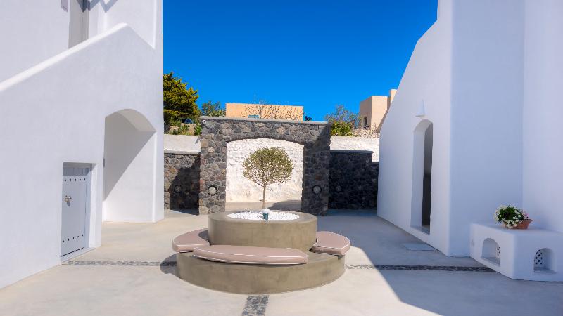 White Harmony Suites - Teras
