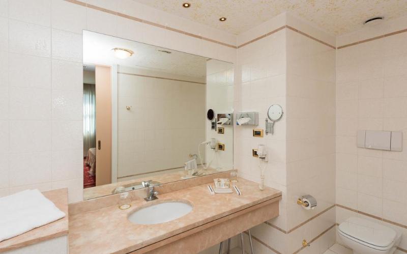 Shg Hotel Antonella - Oda