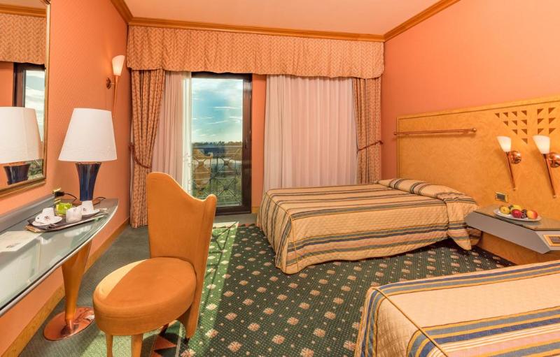 Shg Hotel Antonella - Oda