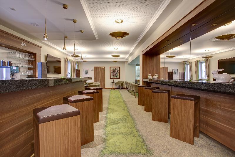 Premier Inn Passau Weisser Hase - Bar