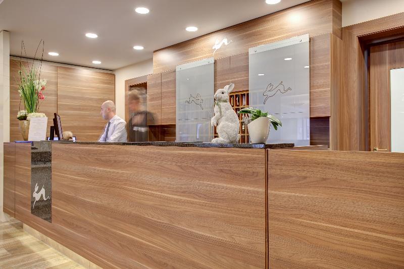 Premier Inn Passau Weisser Hase - Lobi