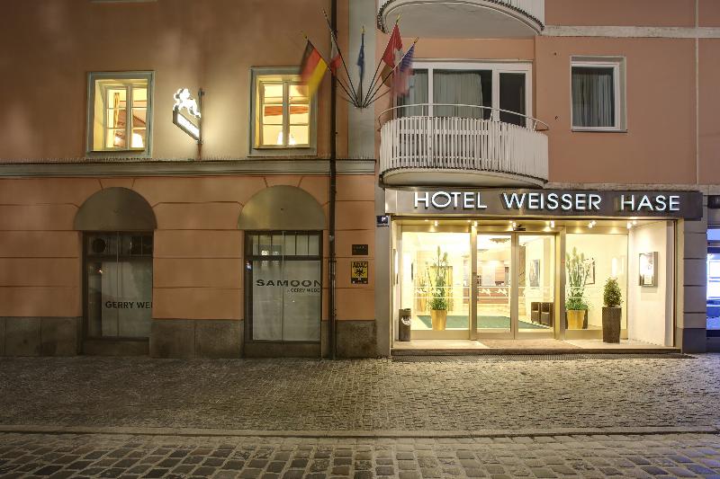 Premier Inn Passau Weisser Hase - Genel