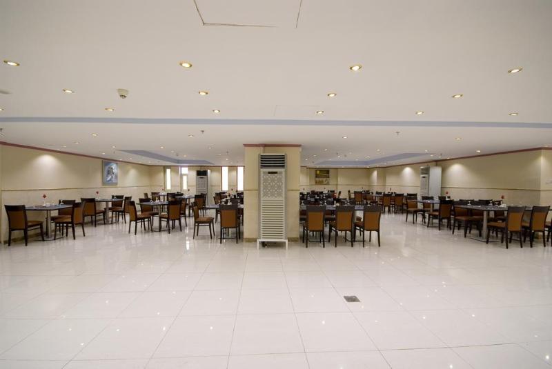 Al Massa Al Bader - Restoran
