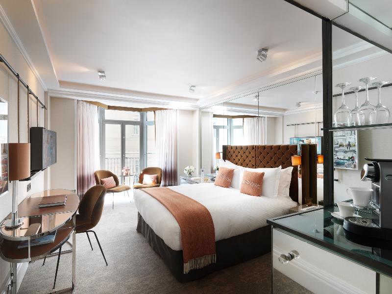 The Athenaeum Hotel & Residences - Oda