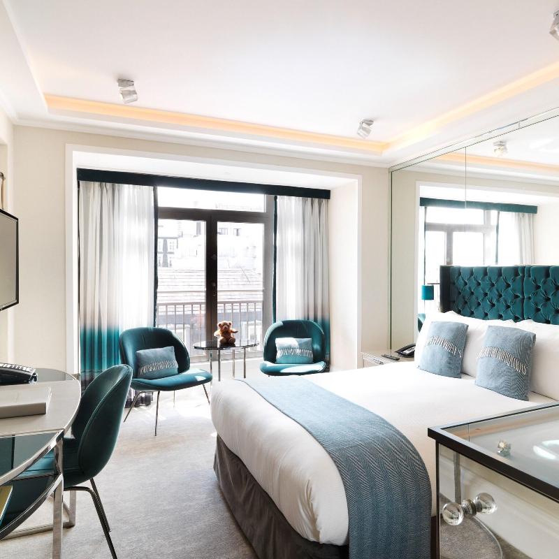 The Athenaeum Hotel & Residences - Oda