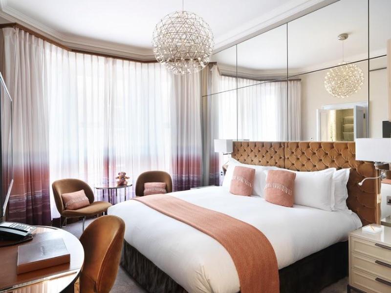 The Athenaeum Hotel & Residences - Oda