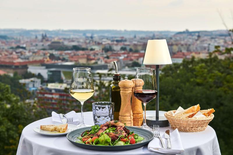 NH Collection Prague - Genel