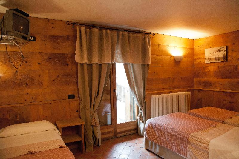 Hotel Chalet Svizzero - Oda