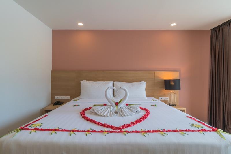 New Square Patong Hotel - Genel