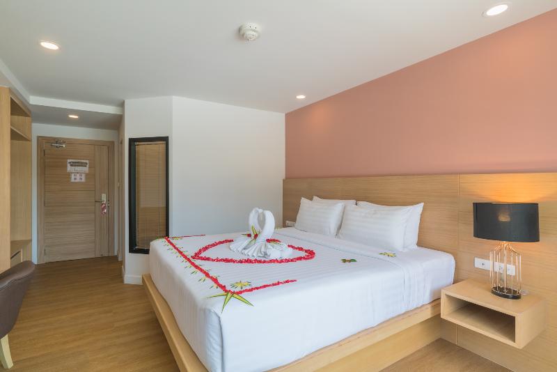 New Square Patong Hotel - Genel