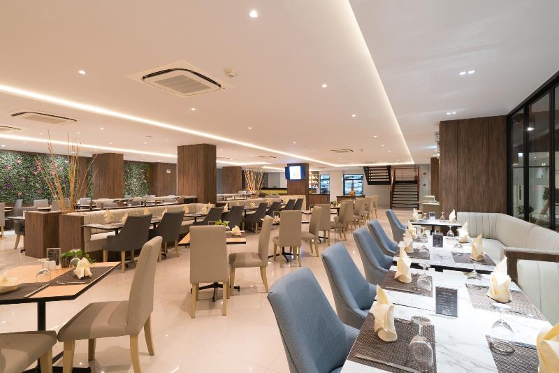 New Square Patong Hotel - Restoran