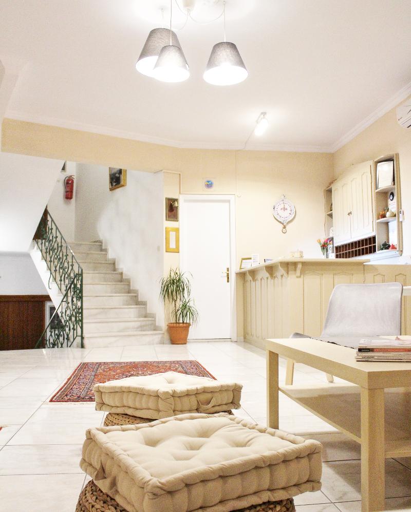 Hotel Aegina - Lobi