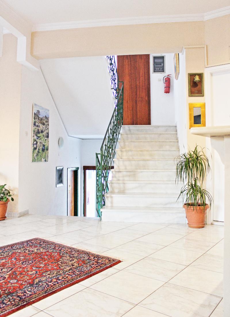 Hotel Aegina - Lobi