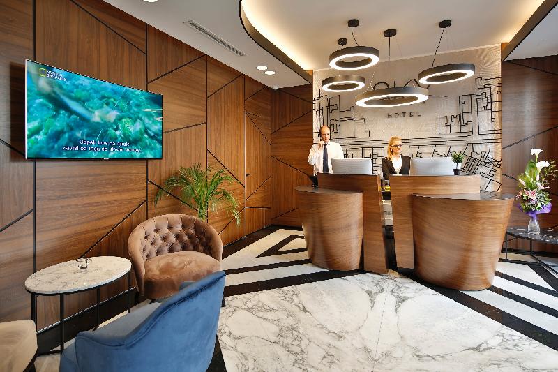 Sky hotel - Lobi