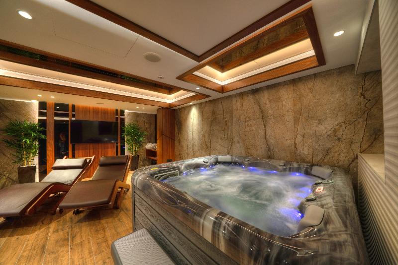 Sky hotel - Genel