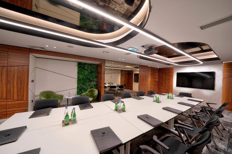 Sky hotel - Genel