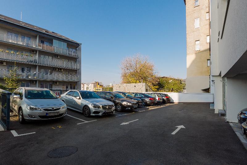 Sky hotel - Oda