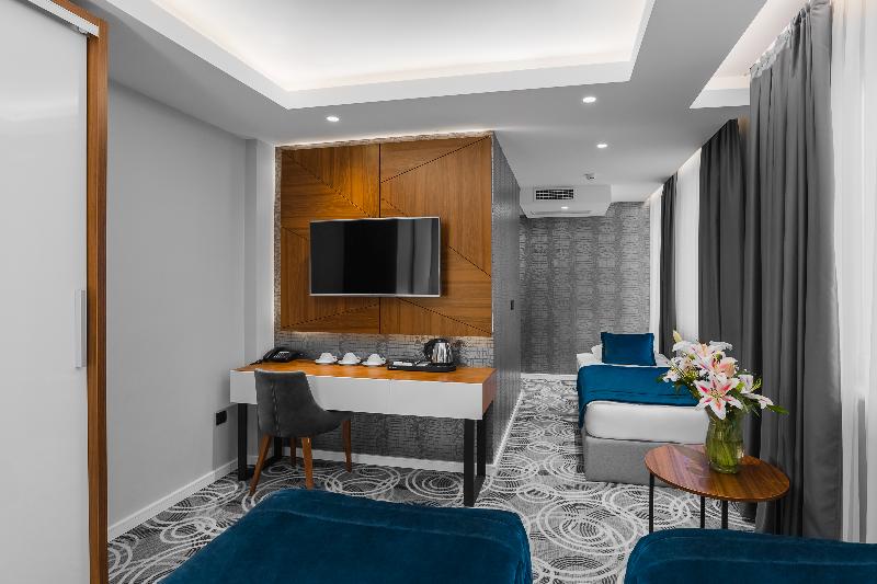 Sky hotel - Oda