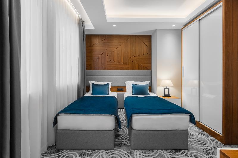 Sky hotel - Oda