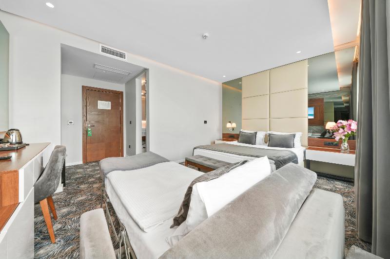 Sky hotel - Oda