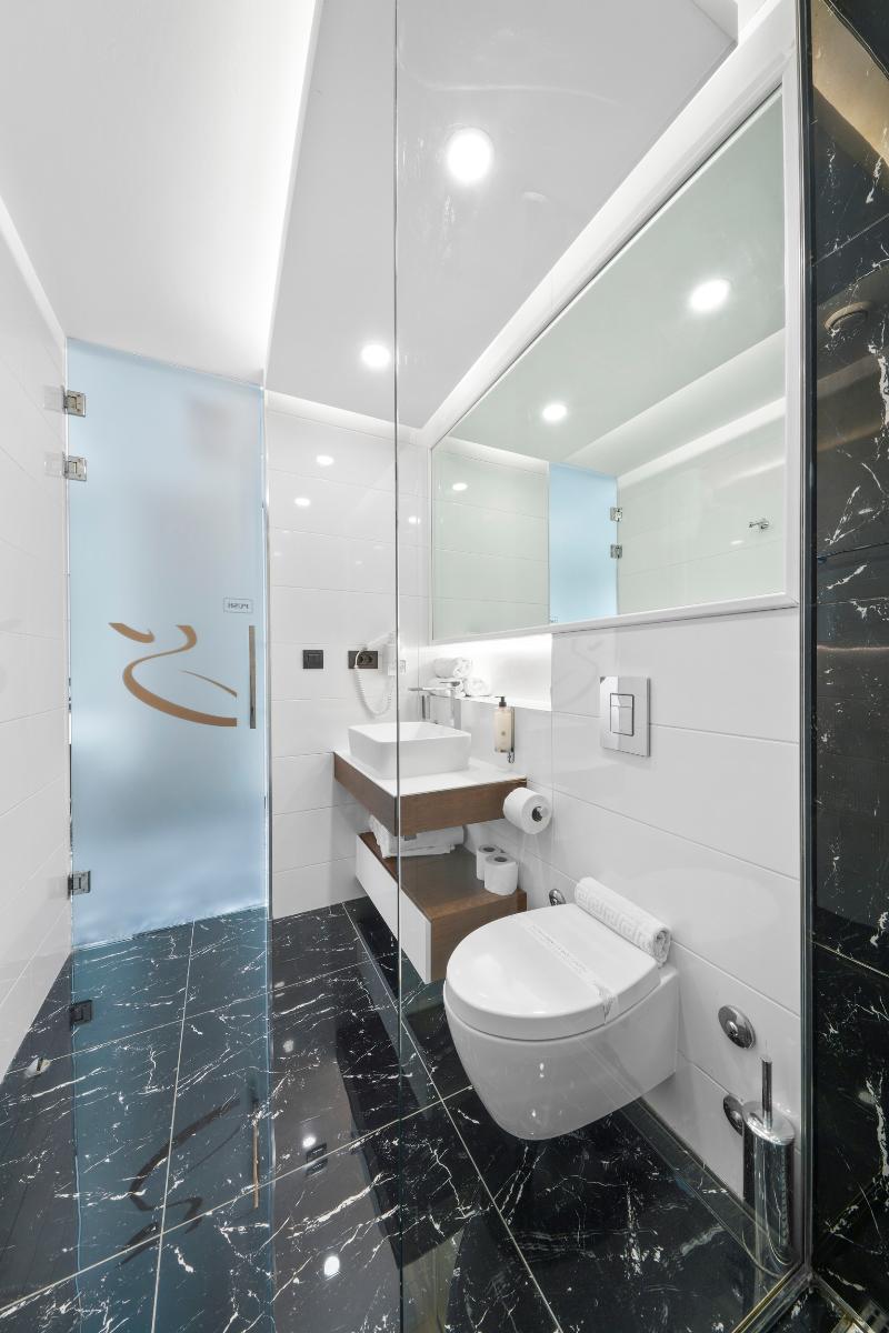 Sky hotel - Oda