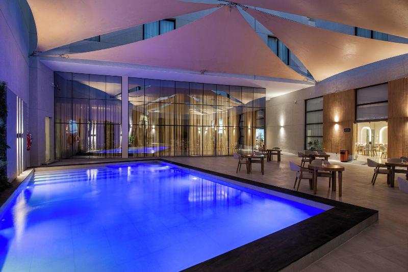 Voyage Hotel - Havuz