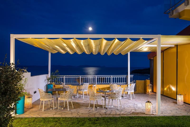 LU Hotel Maladroxia - Teras