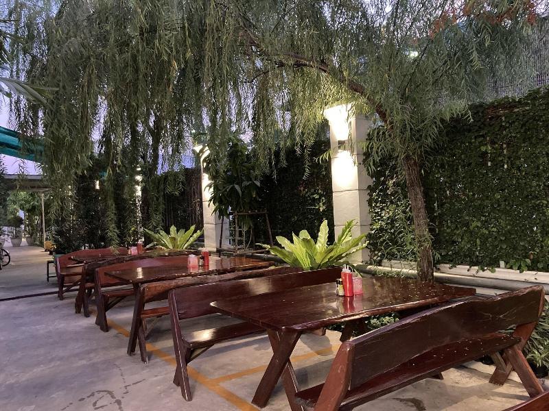 Siam Tharadol SHA Plus+ by ZUZU - Restoran