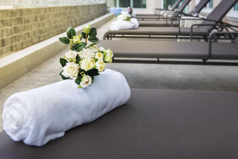 Siam Tharadol SHA Plus+ by ZUZU - Teras