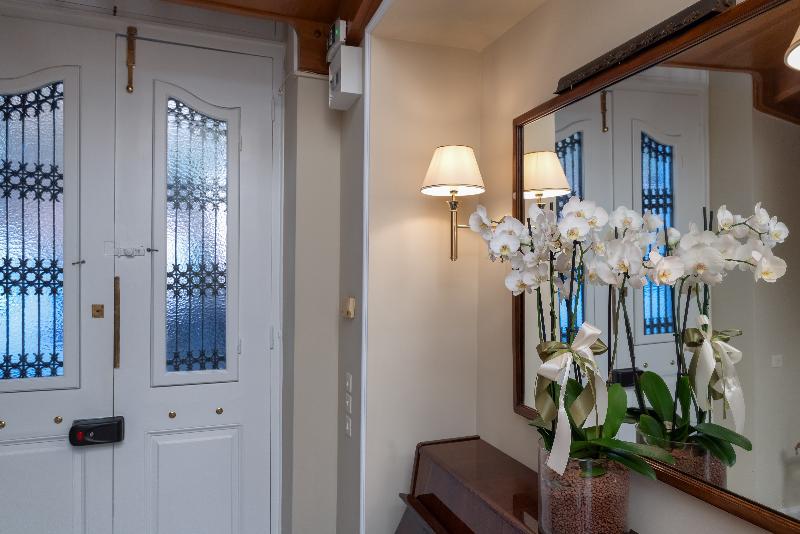 Noble Suites - Genel