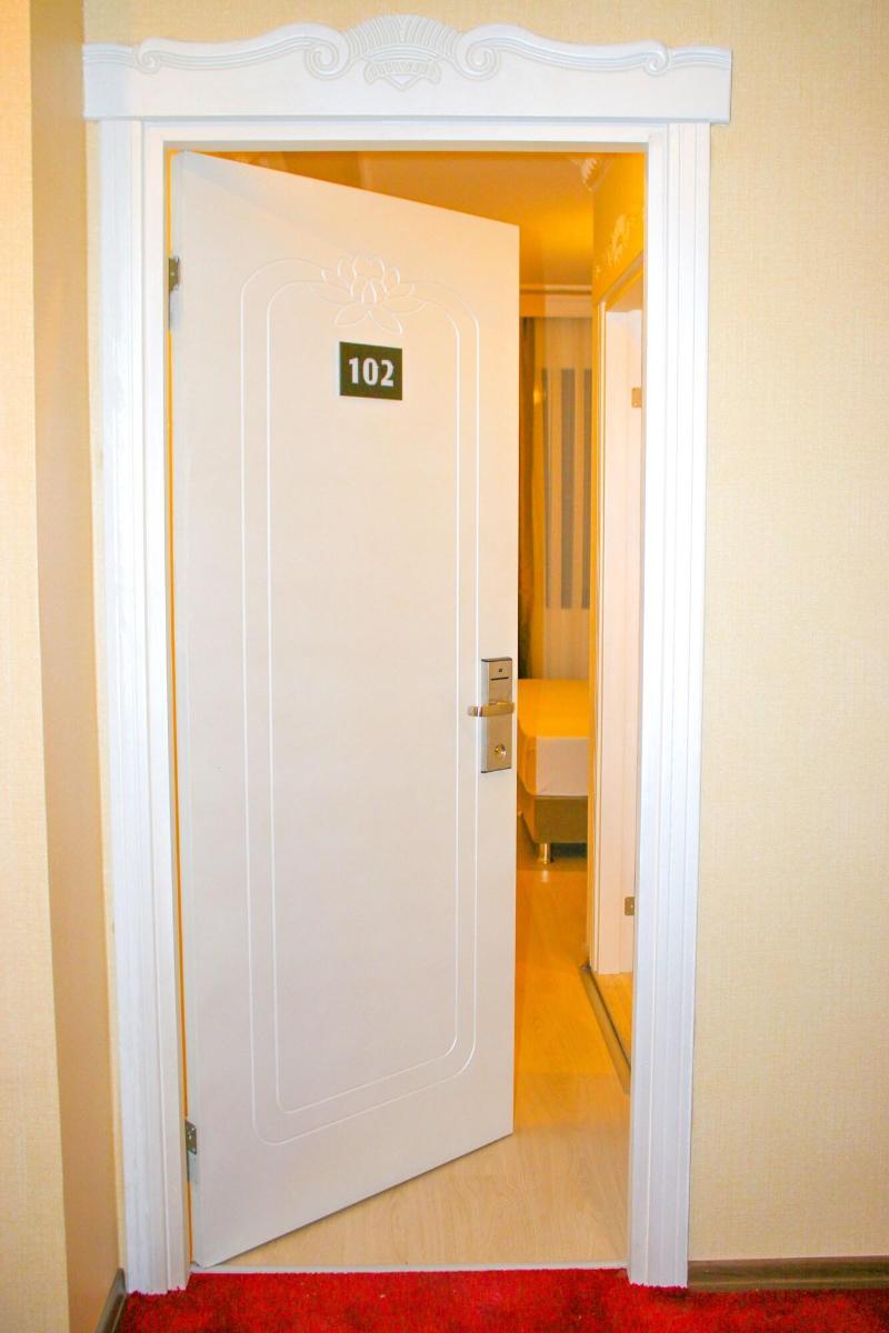 Deluxe Newport Hotel - Lobi