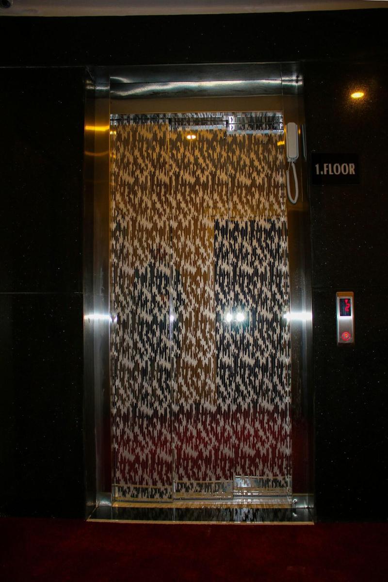 Deluxe Newport Hotel - Lobi