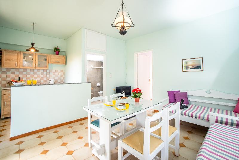 Alexandra Apartments - Oda