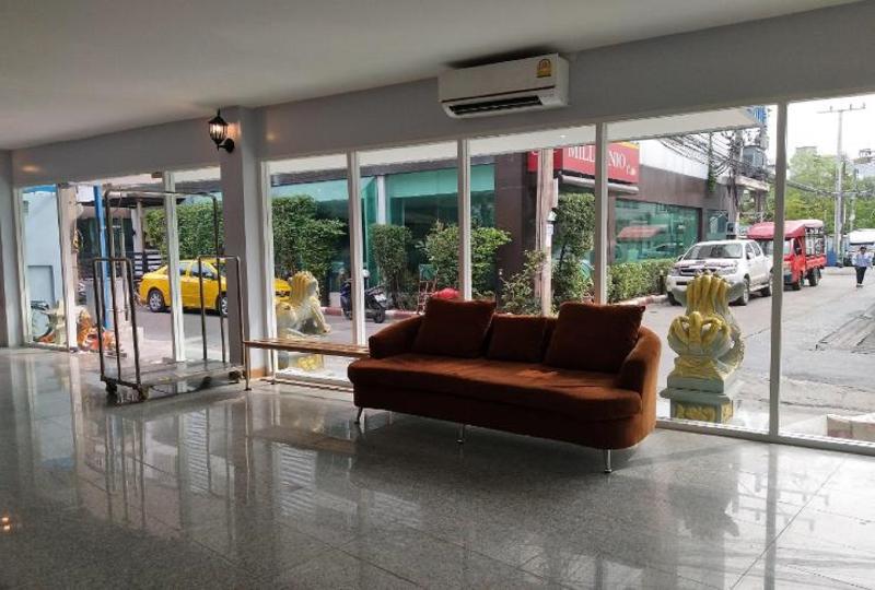 BIRD Room Hotel - Lobi