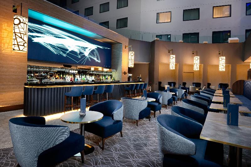 Crowne Plaza London Heathrow T4 - Bar