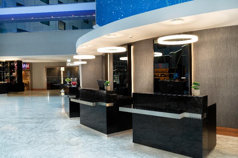 Crowne Plaza London Heathrow T4 - Genel