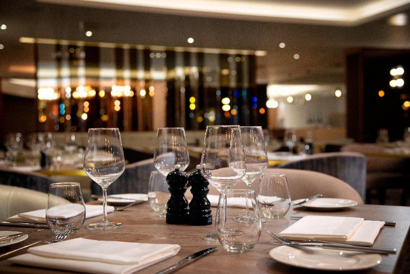 Crowne Plaza London Heathrow T4 - Restoran