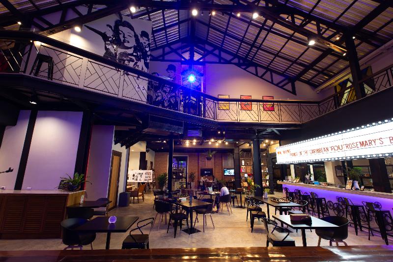 Prince Theatre Heritage Stay Hostel - Silom - Restoran