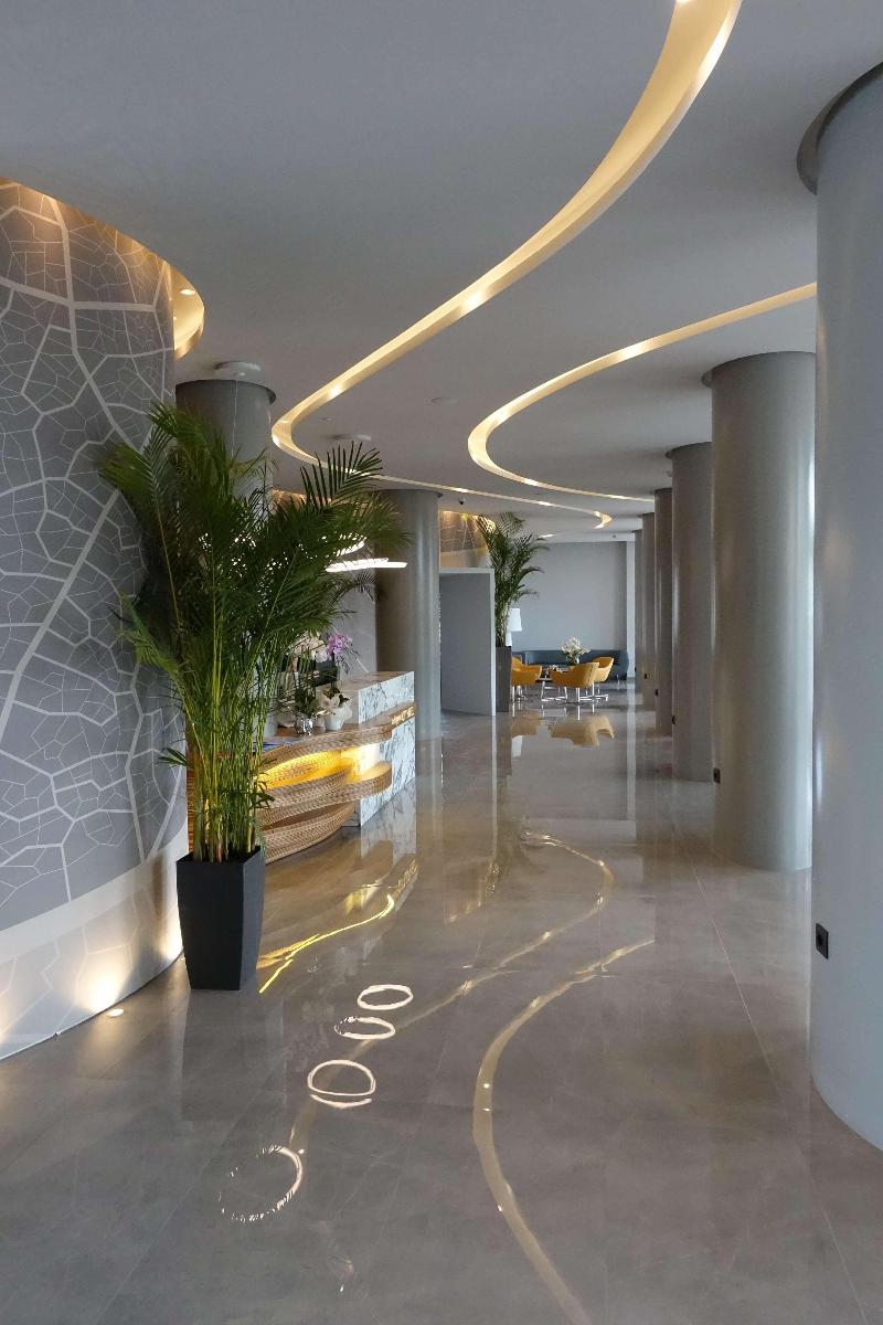 Blue Lagoon City Hotel - Lobi