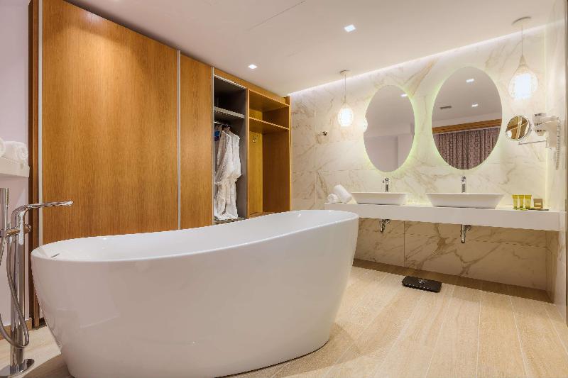 Blue Lagoon City Hotel - Oda