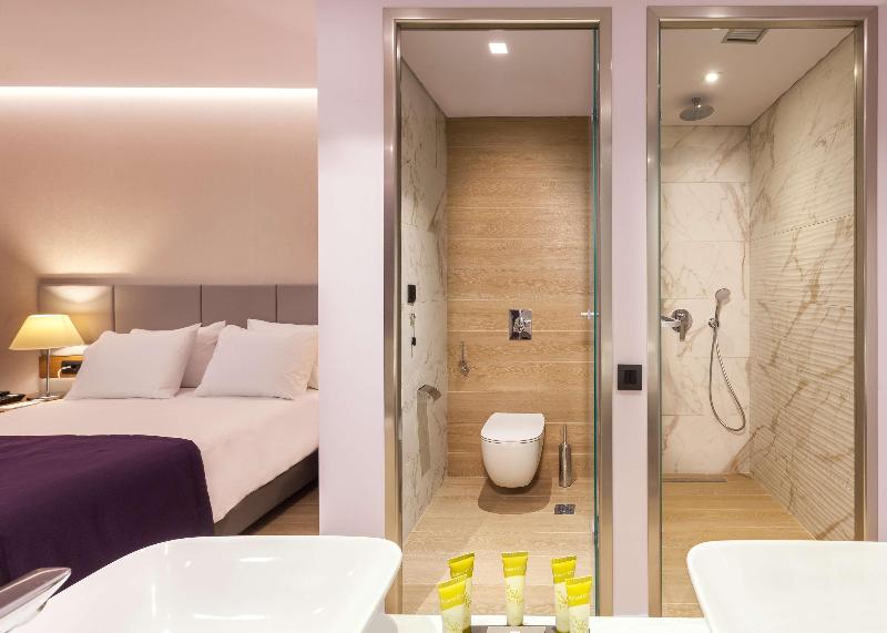 Blue Lagoon City Hotel - Oda