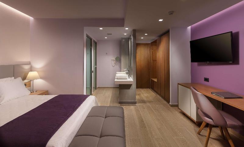 Blue Lagoon City Hotel - Oda