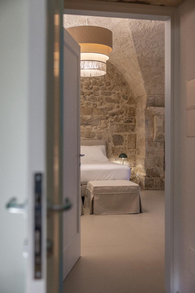 ARCO VECCHIO URBAN SUITES by EPOCA COLLECTION - Oda