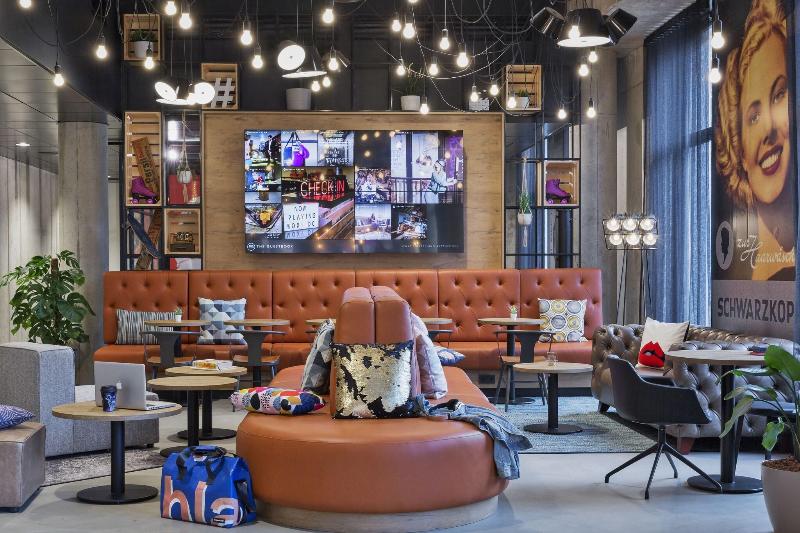 Moxy Duesseldorf South - Lobi